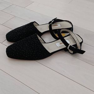 Talbots Women's Leather Beaded Closed Toe Sandals Black Size 7.5W